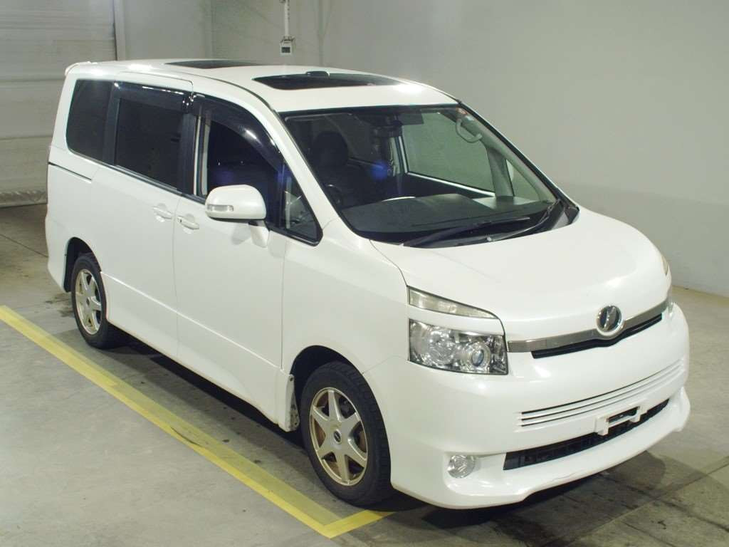 2008 Toyota Voxy ZRR75W[2]