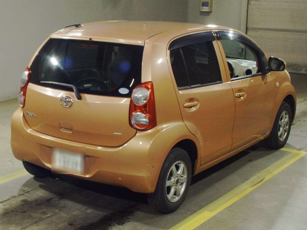 2012 Toyota Passo KGC35[1]