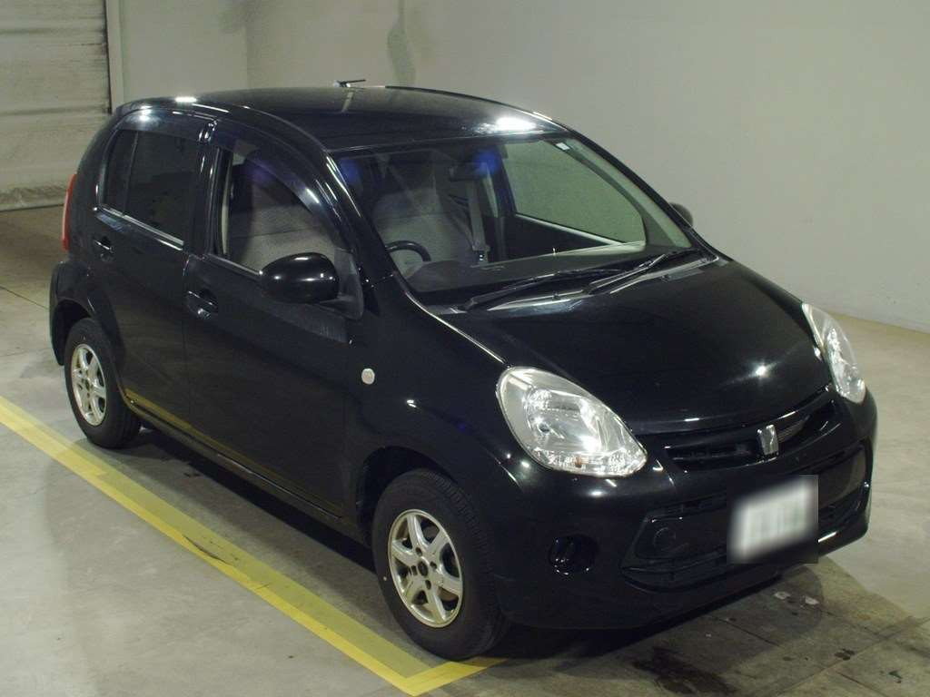 2014 Toyota Passo KGC35[2]