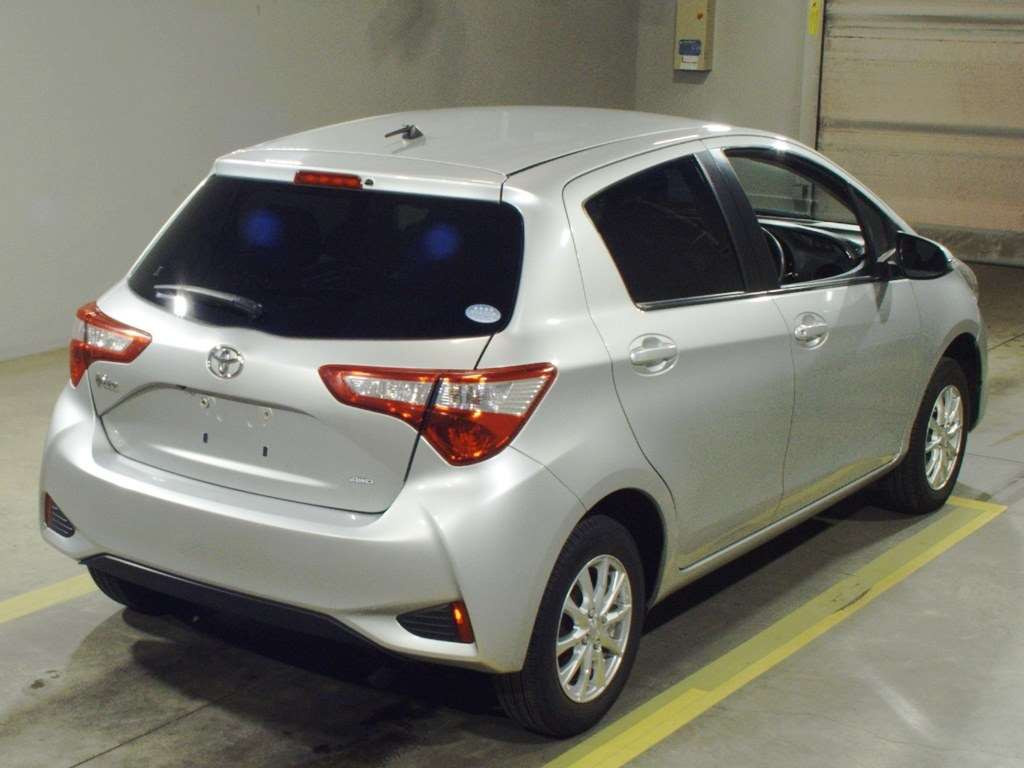 2017 Toyota Vitz NSP135[1]