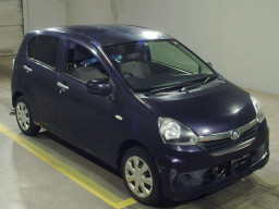 2016 Daihatsu Mira es