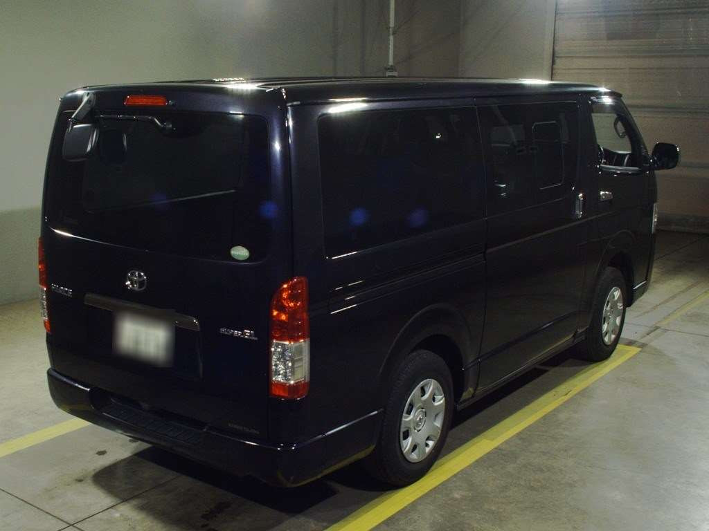 2015 Toyota Hiace Van KDH206V[1]