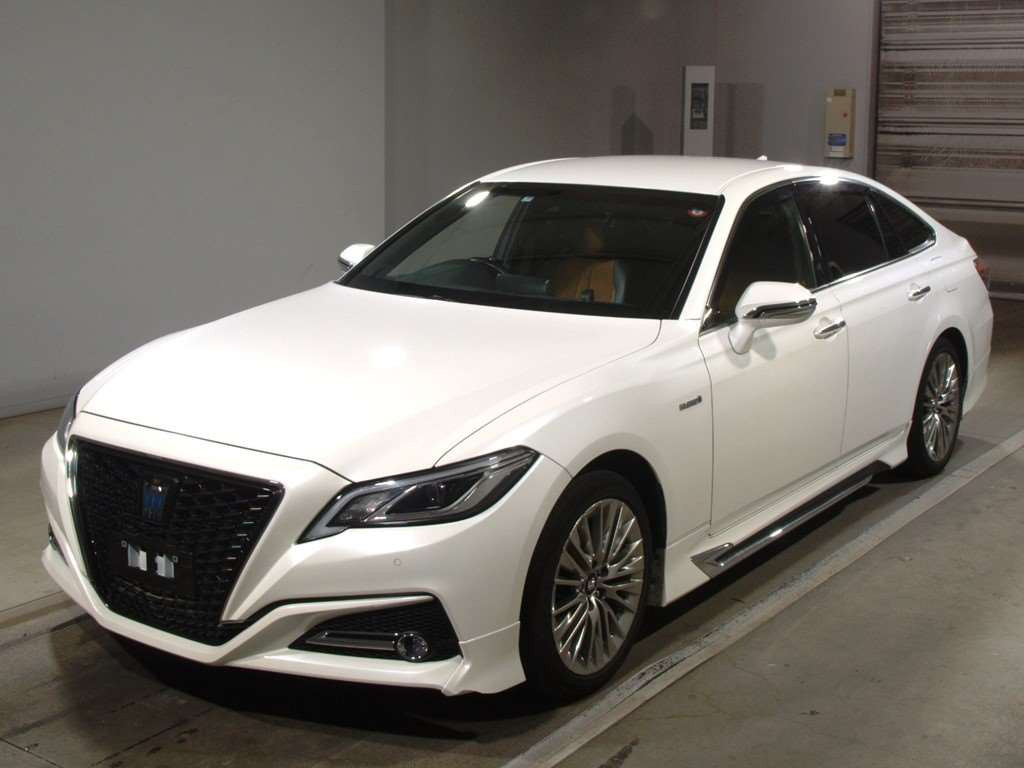 2019 Toyota Crown Hybrid AZSH20[0]