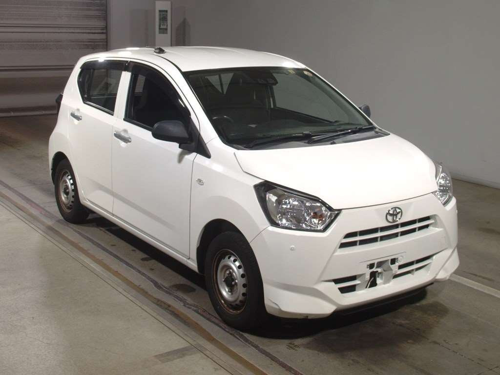 2021 Toyota Pixis Epoch LA350A[2]