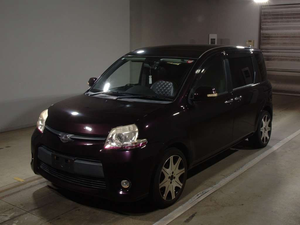 2011 Toyota Sienta NCP81G[0]