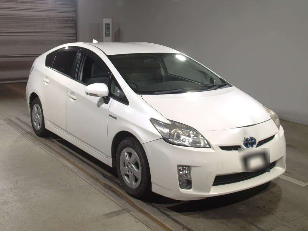 2010 Toyota Prius ZVW30[2]