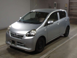 2011 Daihatsu Mira es