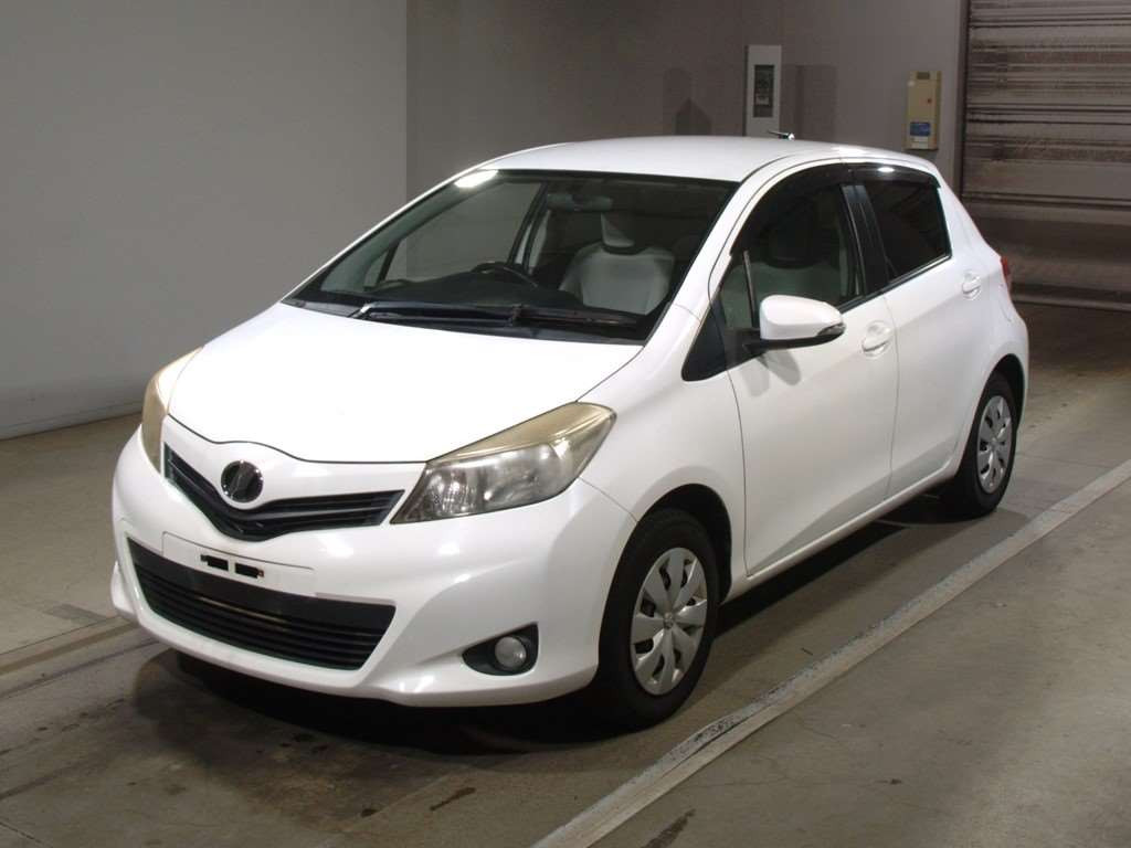 2011 Toyota Vitz NSP130[0]