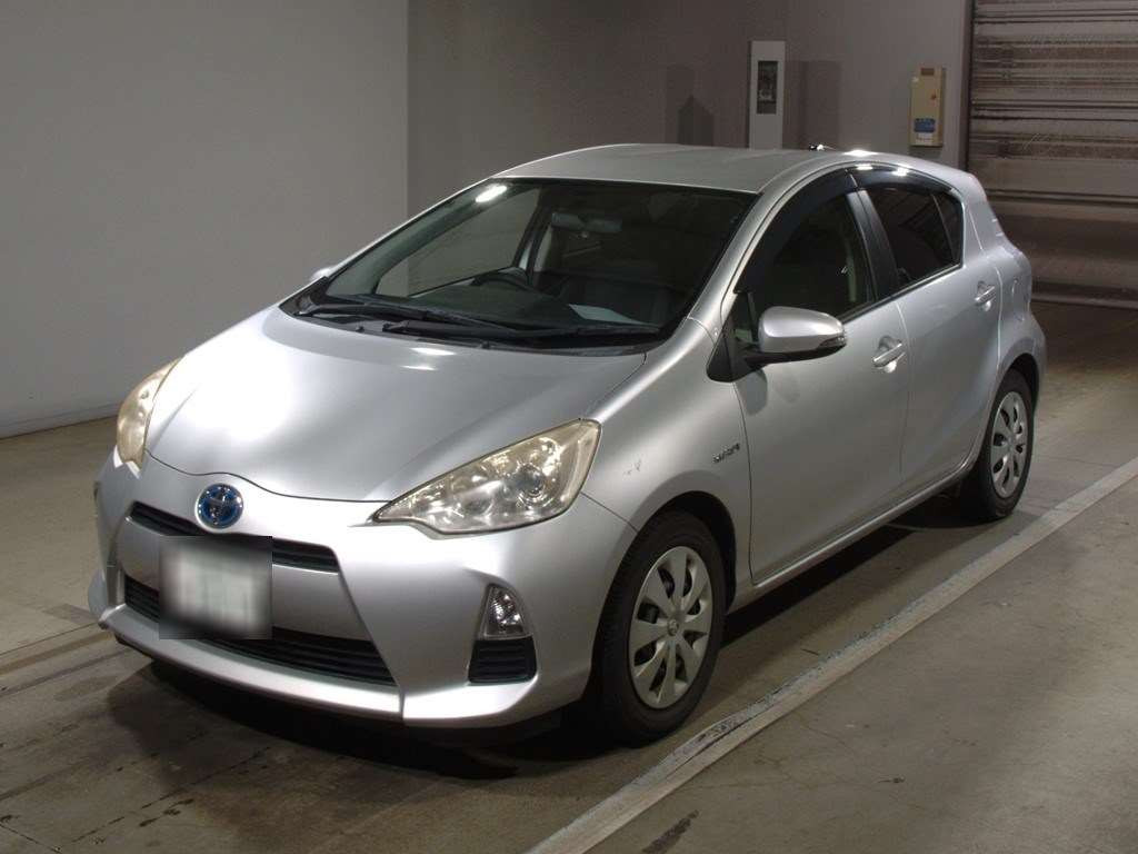 2012 Toyota Aqua NHP10[0]