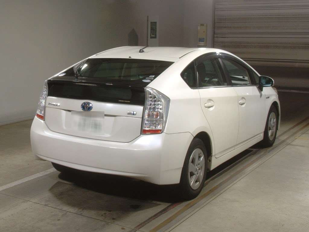 2011 Toyota Prius ZVW30[1]