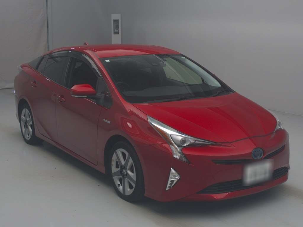 2016 Toyota Prius ZVW50[2]