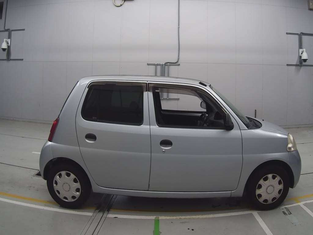 2011 Daihatsu Esse L235S[2]