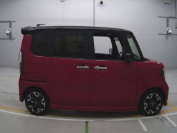 2018 Honda N-BOX CUSTOM