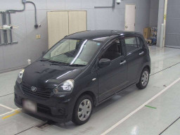 2015 Daihatsu Mira es