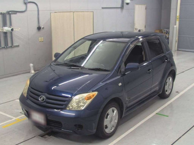 2005 Toyota IST