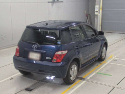 2005 Toyota IST