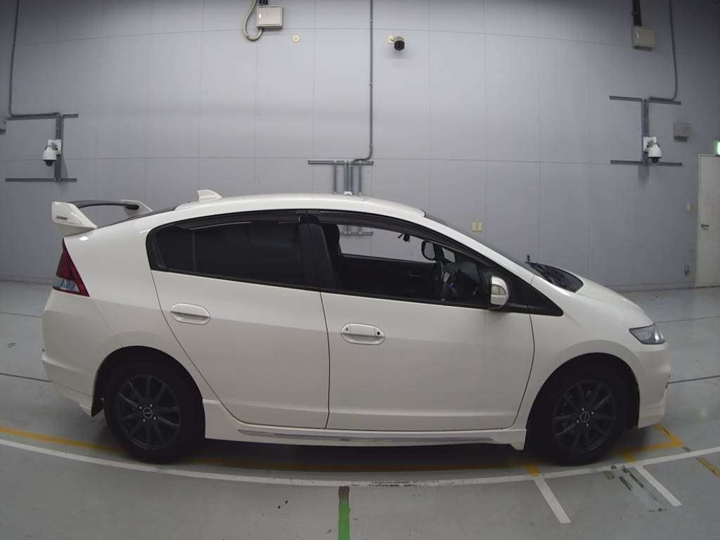 2011 Honda Insight exclusive ZE3[2]