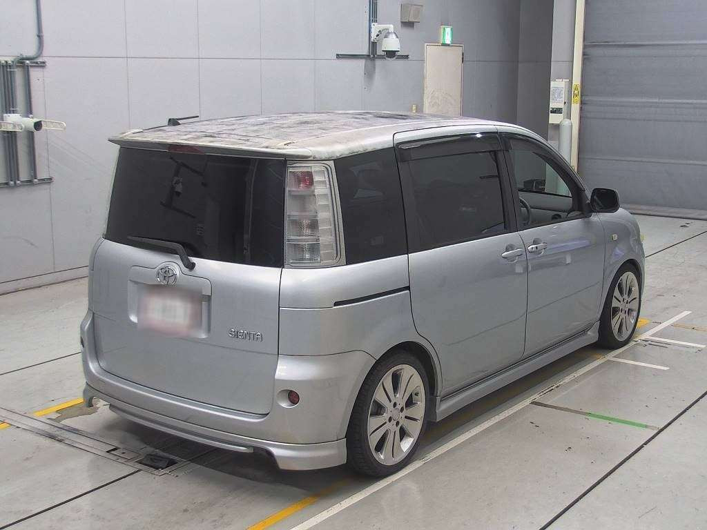 2004 Toyota Sienta NCP81G[1]