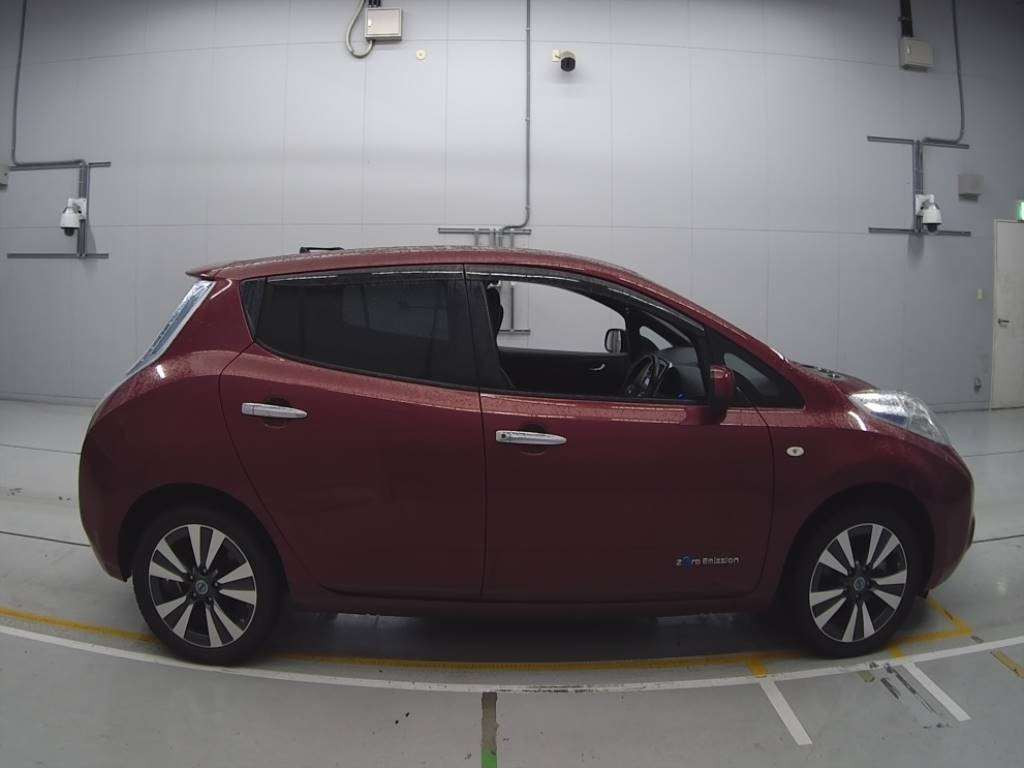 2014 Nissan Leaf AZE0[2]