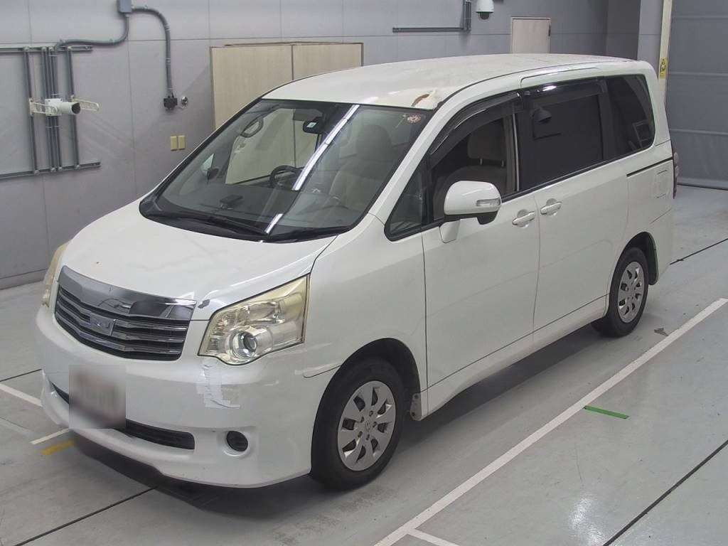 2010 Toyota Noah ZRR70G[0]