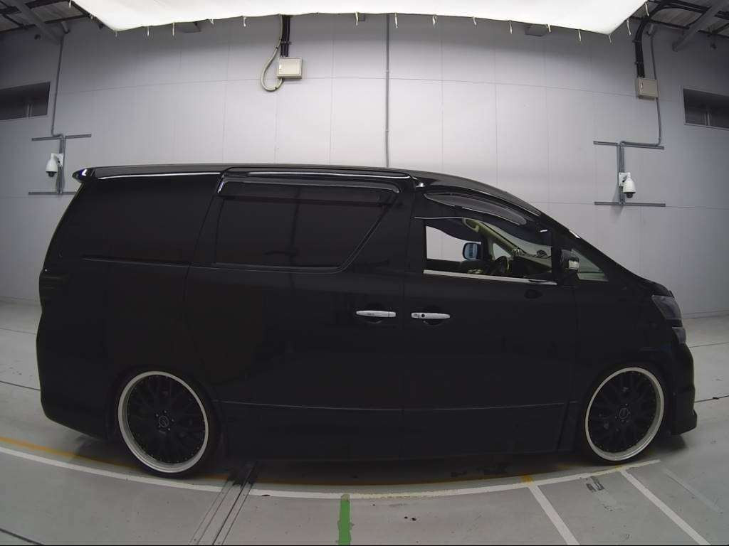 2010 Toyota Vellfire ANH20W[2]