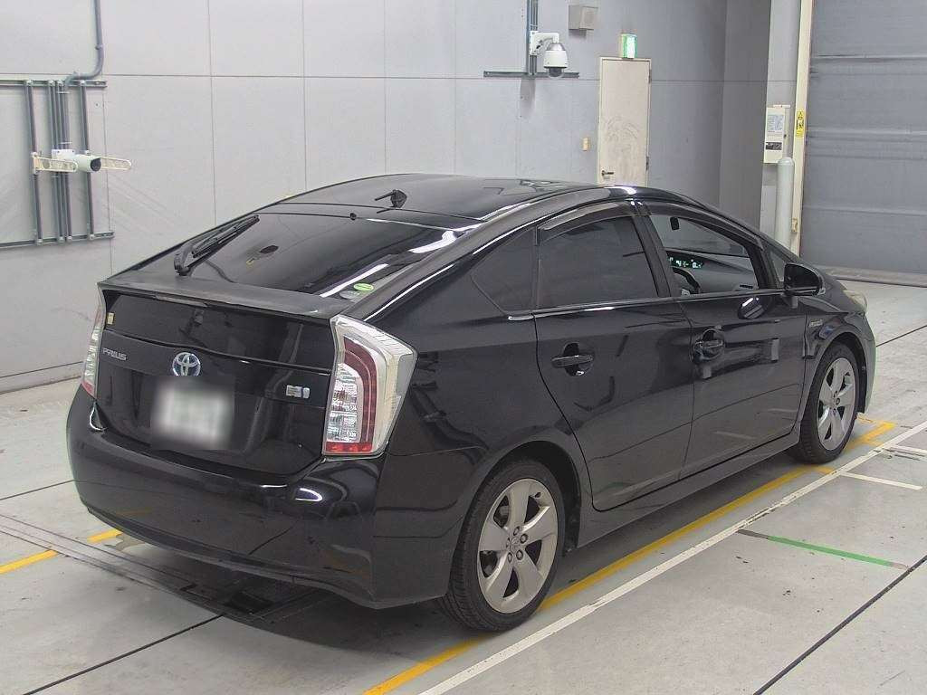 2012 Toyota Prius ZVW30[1]