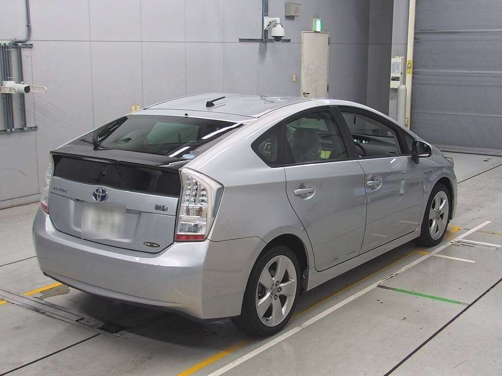 2010 Toyota Prius ZVW30[1]