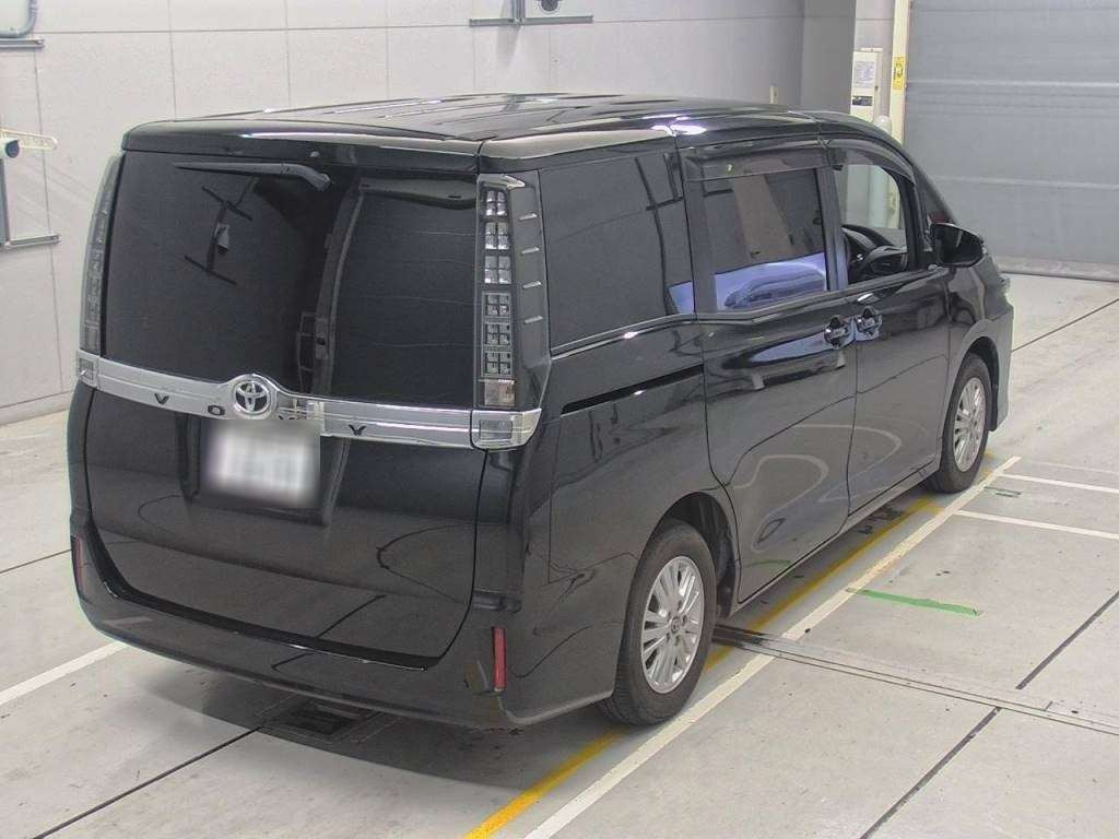 2014 Toyota Voxy ZRR80G[1]