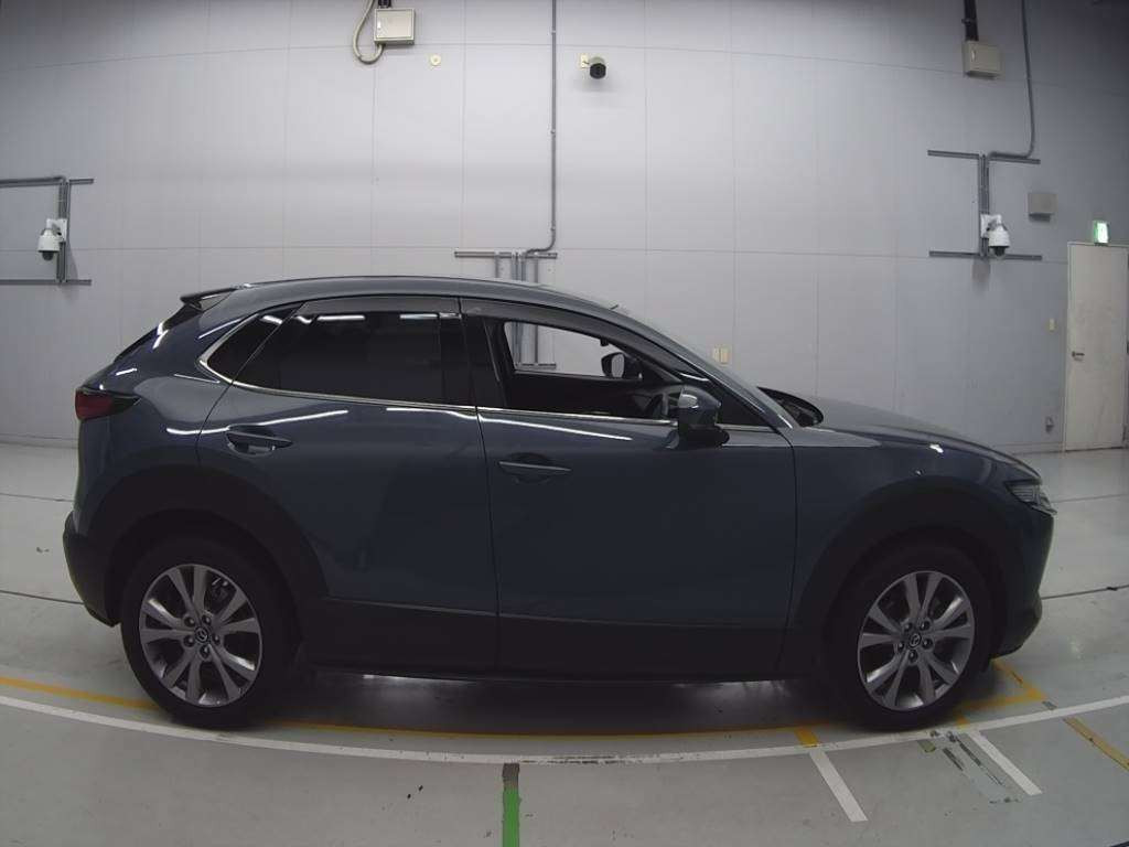 2020 Mazda CX-30 DM8P[2]