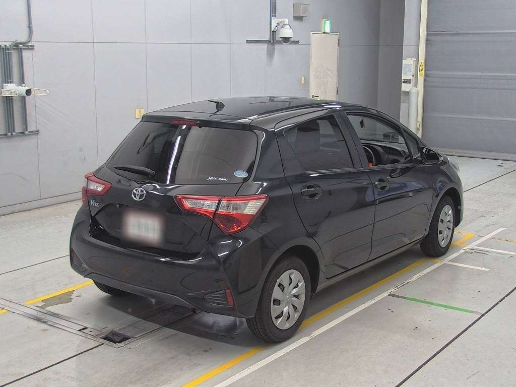 2018 Toyota Vitz KSP130[1]