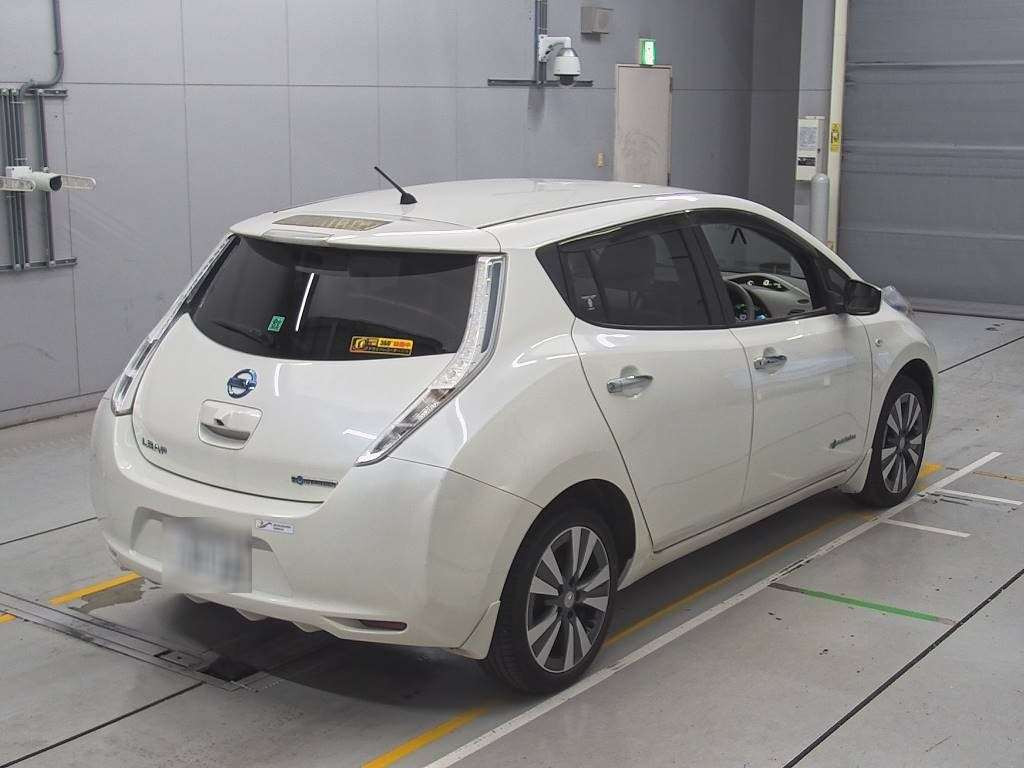 2016 Nissan Leaf AZE0[1]