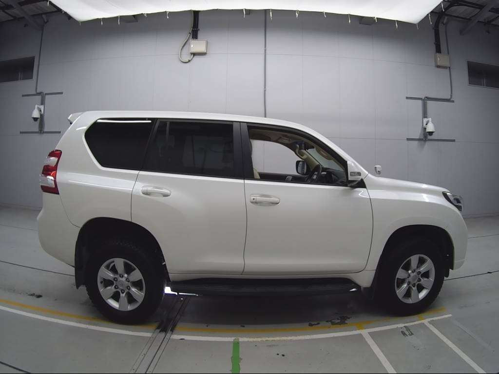 2015 Toyota Land Cruiser Prado TRJ150W[2]