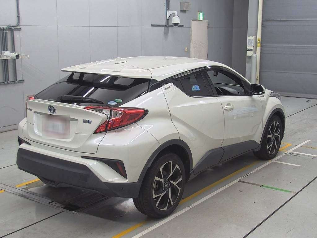 2017 Toyota C-HR ZYX10[1]