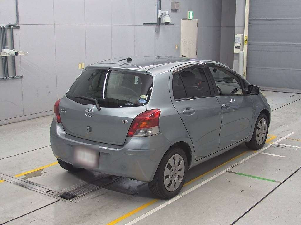 2007 Toyota Vitz SCP90[1]