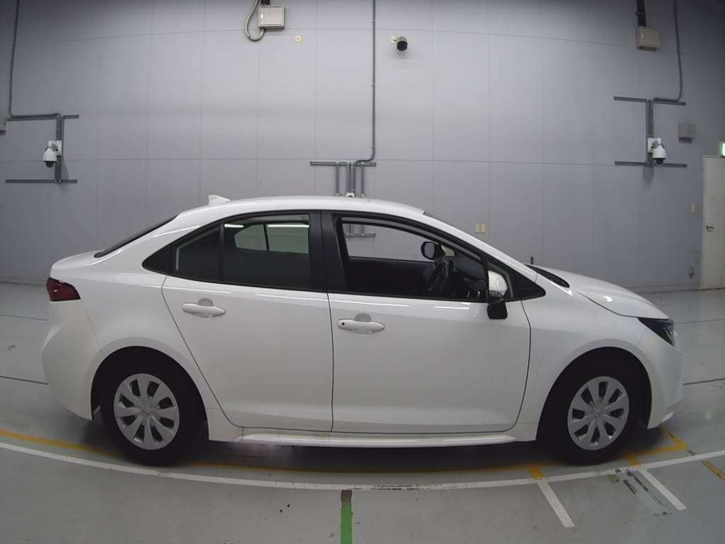 2021 Toyota Corolla Sedan ZWE211[2]