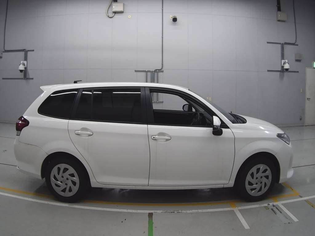 2019 Toyota Corolla Fielder NRE161G[2]