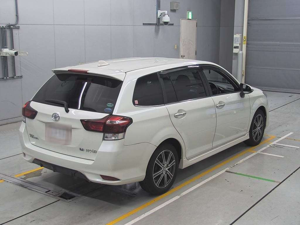 2015 Toyota Corolla Fielder NRE161G[1]