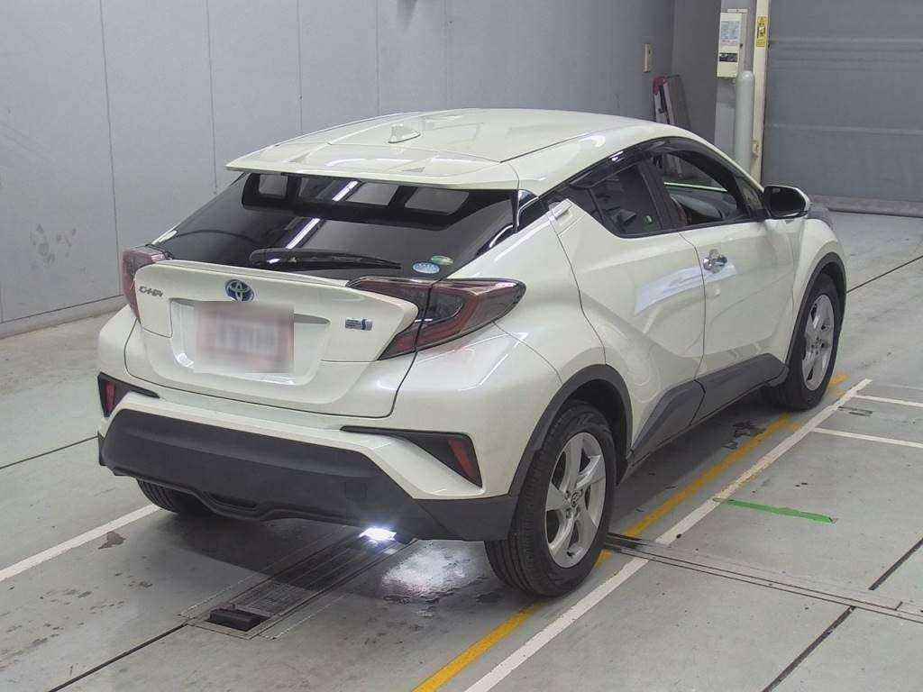 2017 Toyota C-HR ZYX10[1]