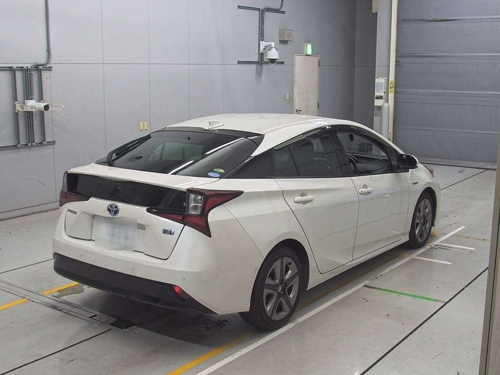 2020 Toyota Prius ZVW51[1]