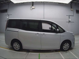 2017 Toyota Noah