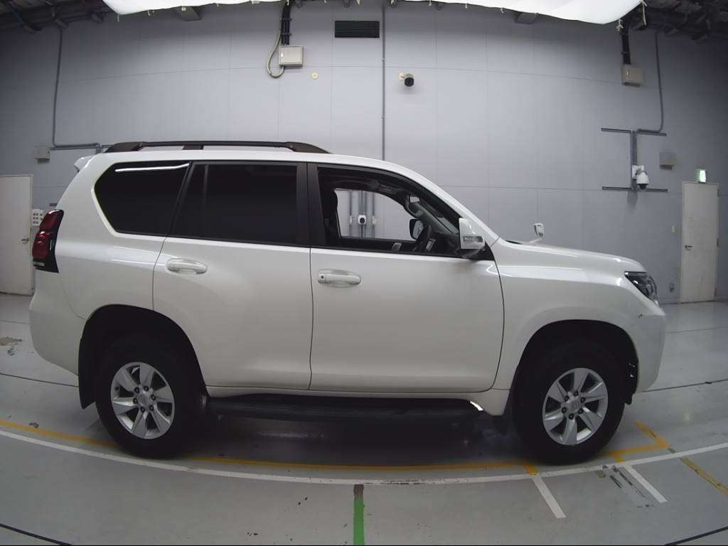 2019 Toyota Land Cruiser Prado TRJ150W[2]