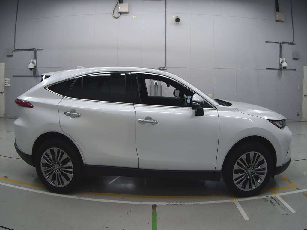 2023 Toyota Harrier Hybrid AXUH80[2]