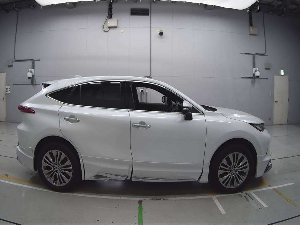 2023 Toyota Harrier Hybrid AXUH80[2]