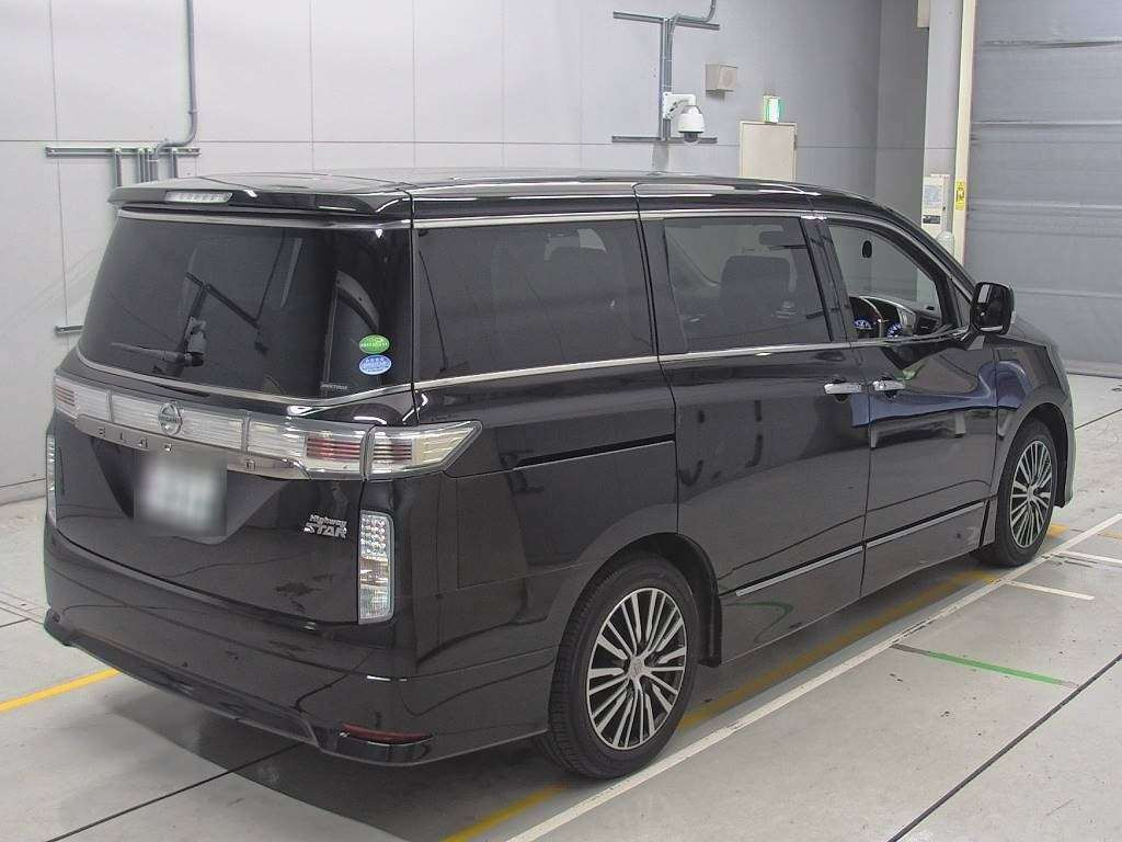 2018 Nissan Elgrand TE52[1]