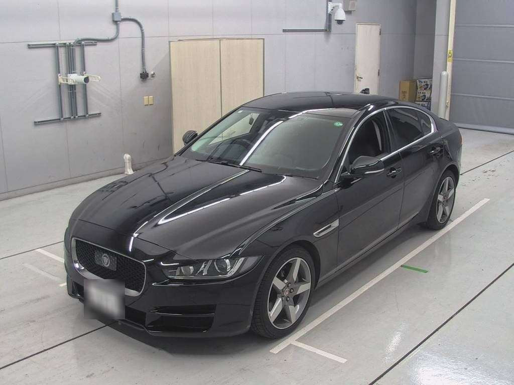 2019 Jaguar XE JA2NA[0]