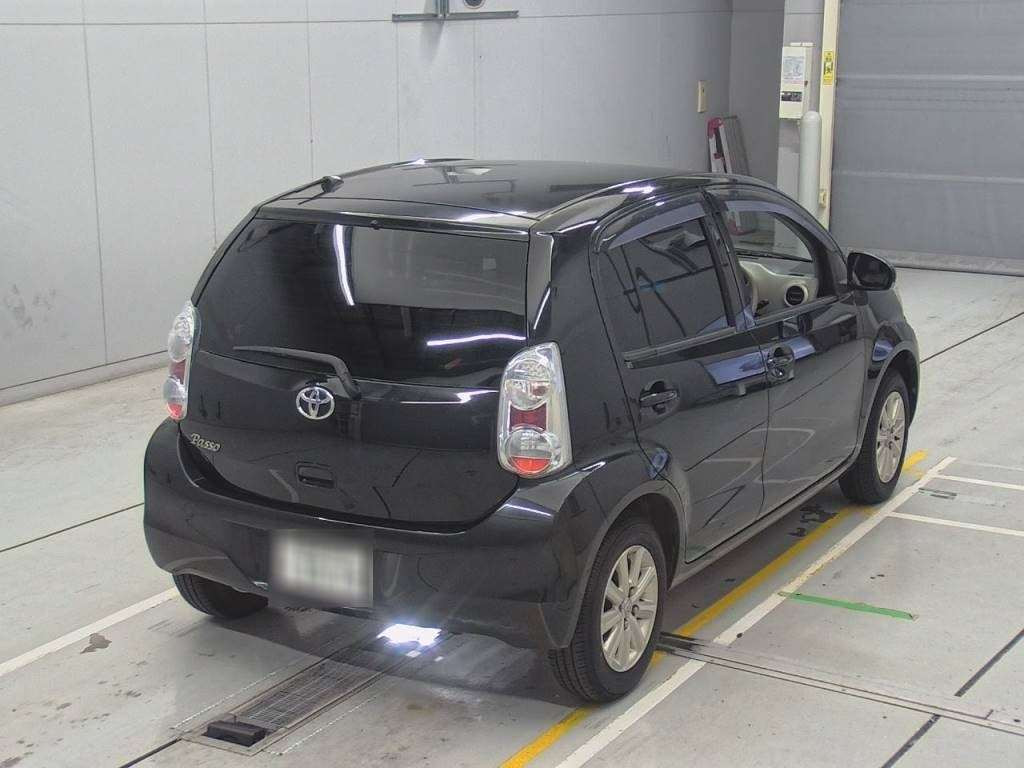 2011 Toyota Passo KGC30[1]