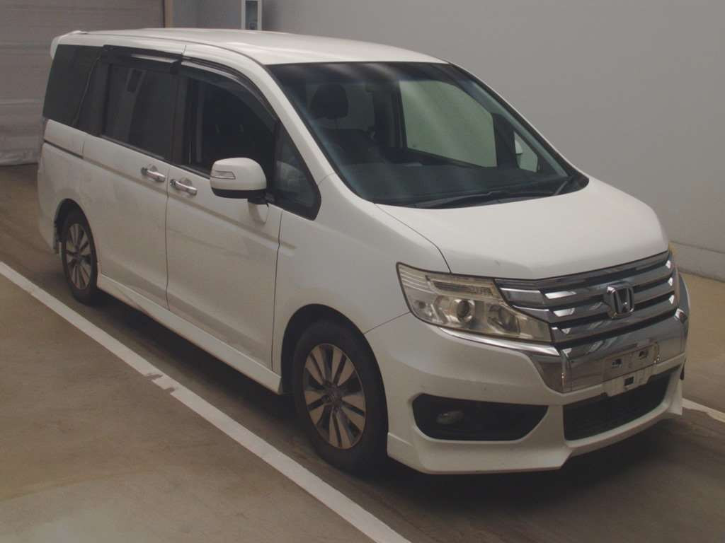 2013 Honda Step WGN Spada RK5[2]