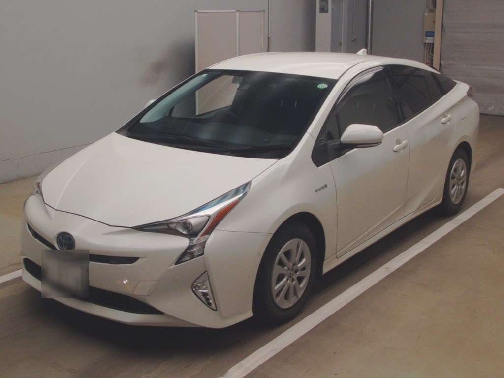 2017 Toyota Prius ZVW50[0]