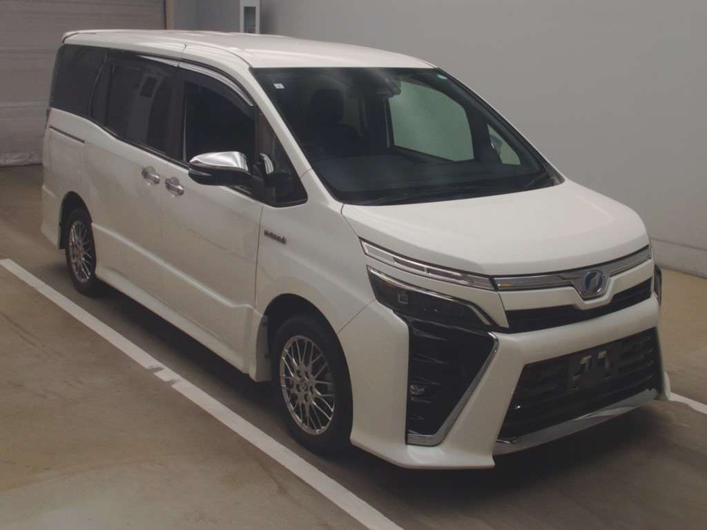 2019 Toyota Voxy ZWR80W[2]