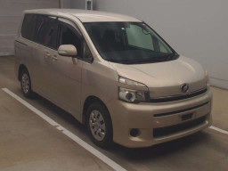 2012 Toyota Voxy